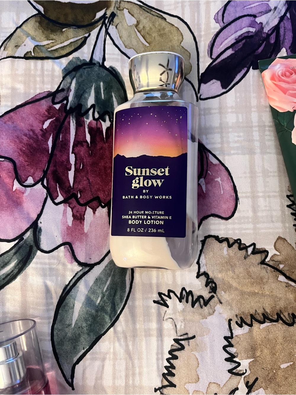 Bath & Body Works Sunset Glow Body Lotion - Purple & White